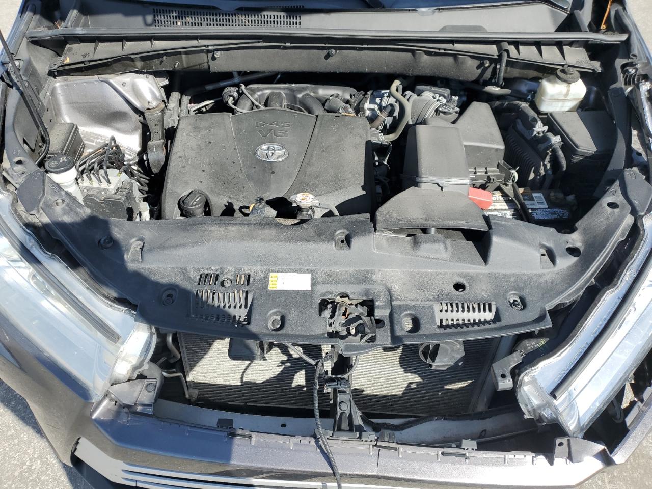 2019 Toyota Highlander VIN 5TDZZRFH1KS360862 Copart auction photo, all over damage thumbnail 13