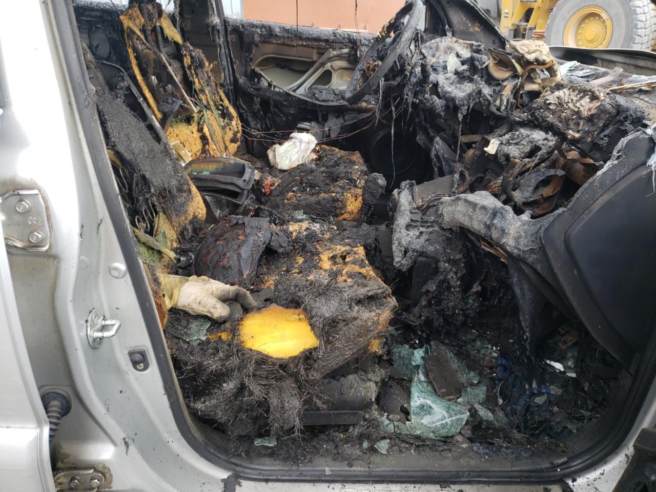 2009 KIA Sportage VIN KNDJE723997602549 Copart auction photo, burn damage thumbnail 5
