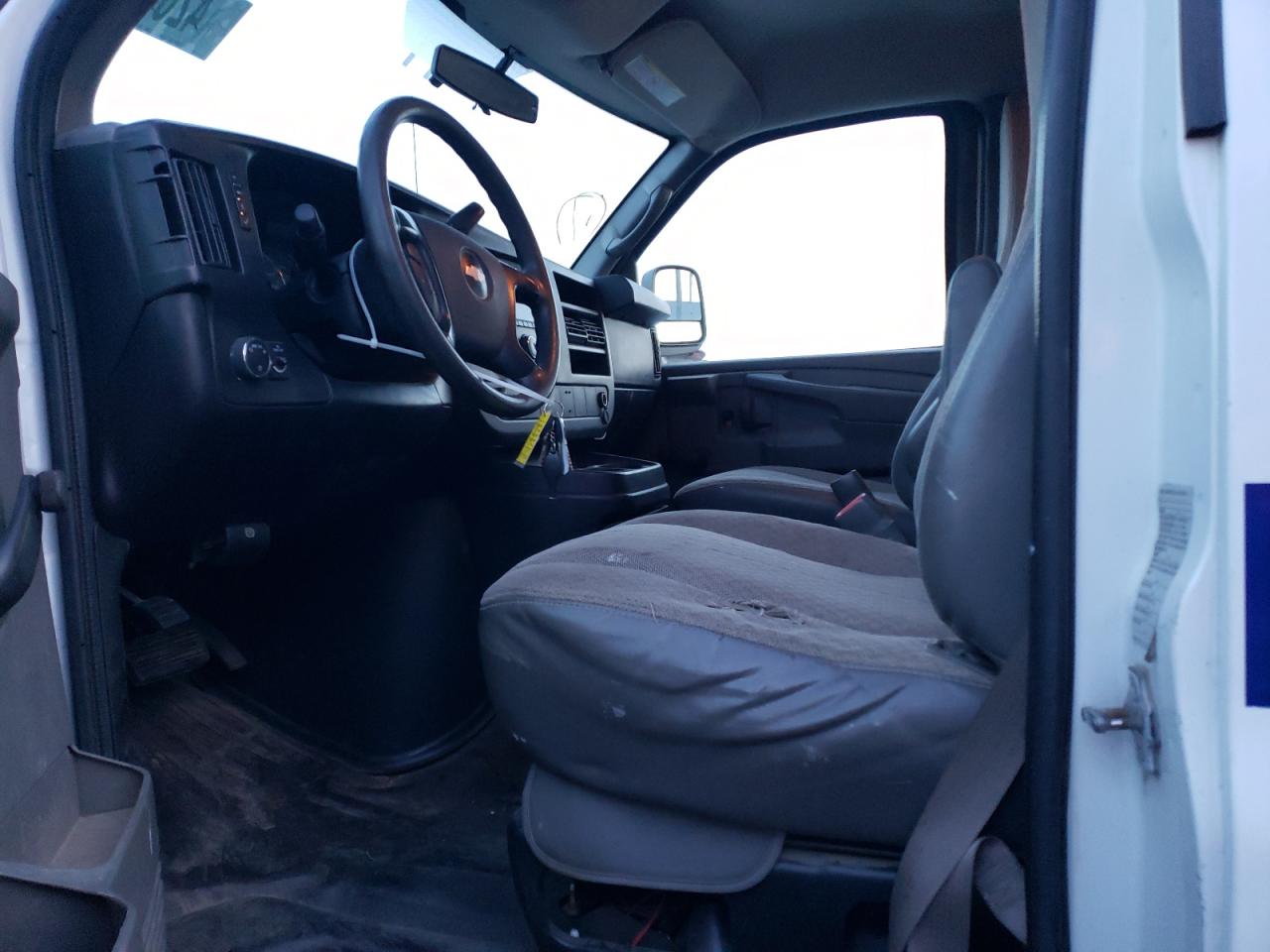2013 Chevrolet Express VIN 1GCWGGCG9D1150213 Copart auction photo, minor dent/scratches damage thumbnail 7