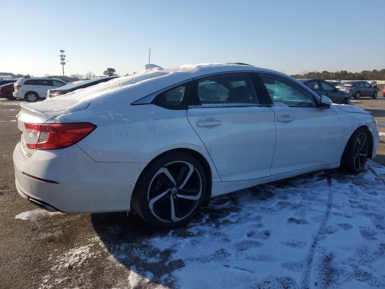 2018 Honda Accord VIN 1HGCV2F36JA052306 Copart auction photo, front end / minor dent/scratches damage thumbnail 3