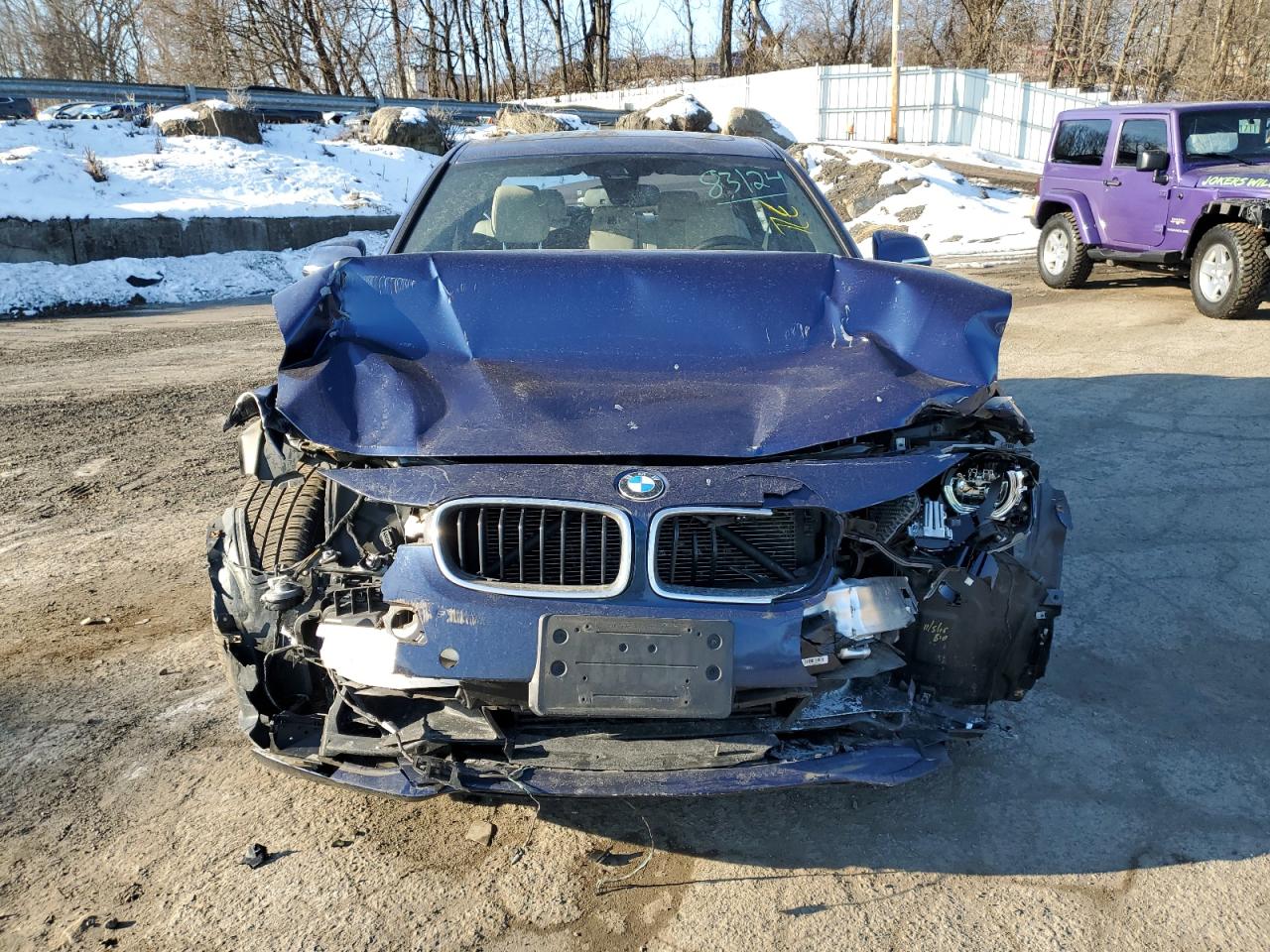 2016 BMW 3er VIN WBA8E3G55GNU04283 Copart auction photo, rear end / front end damage thumbnail 5
