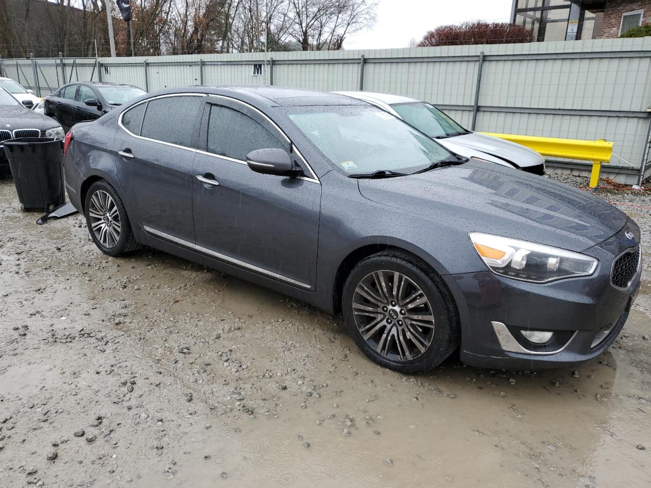 2016 KIA Cadenza VIN KNALN4D76G5211243 Copart auction photo, minor dent/scratches damage thumbnail 4