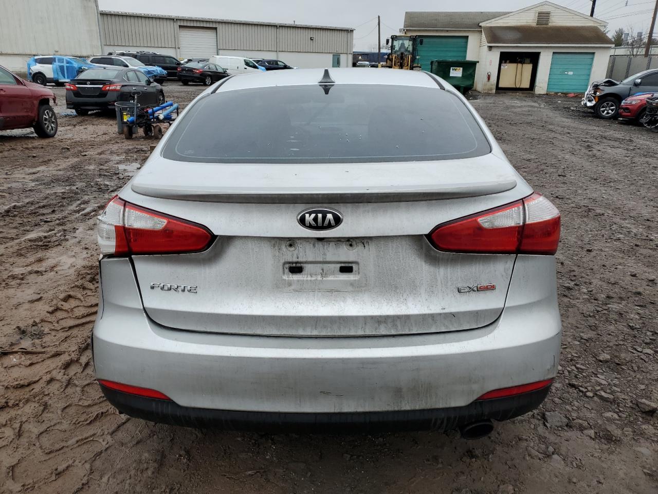 2014 KIA Forte VIN KNAFX4A82E5106149 Copart auction photo, side / rear end damage thumbnail 6