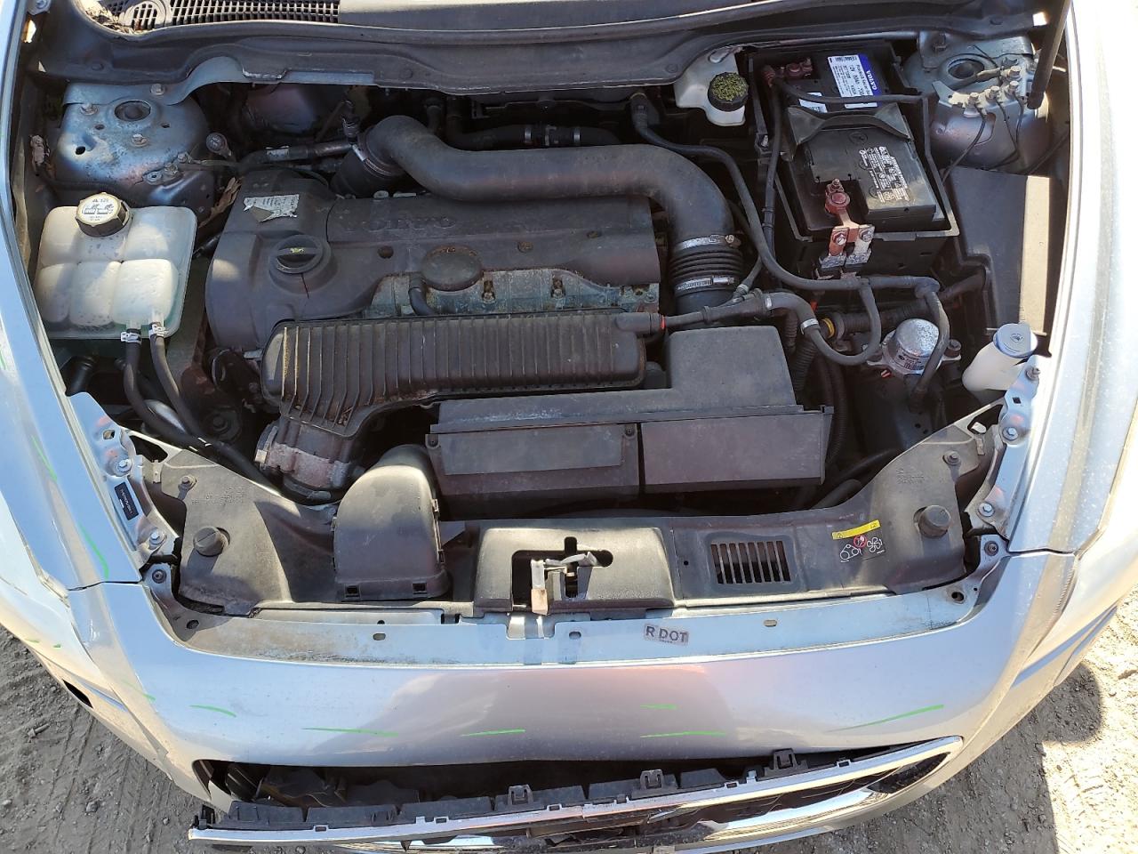 2011 Volvo C70 VIN YV1672MC7BJ108421 Copart auction photo, front end / minor dent/scratches damage thumbnail 11
