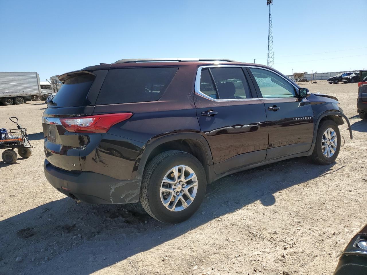 2020 Chevrolet Traverse VIN 1GNERGKWXLJ301905 Copart auction photo, front end / side damage thumbnail 3