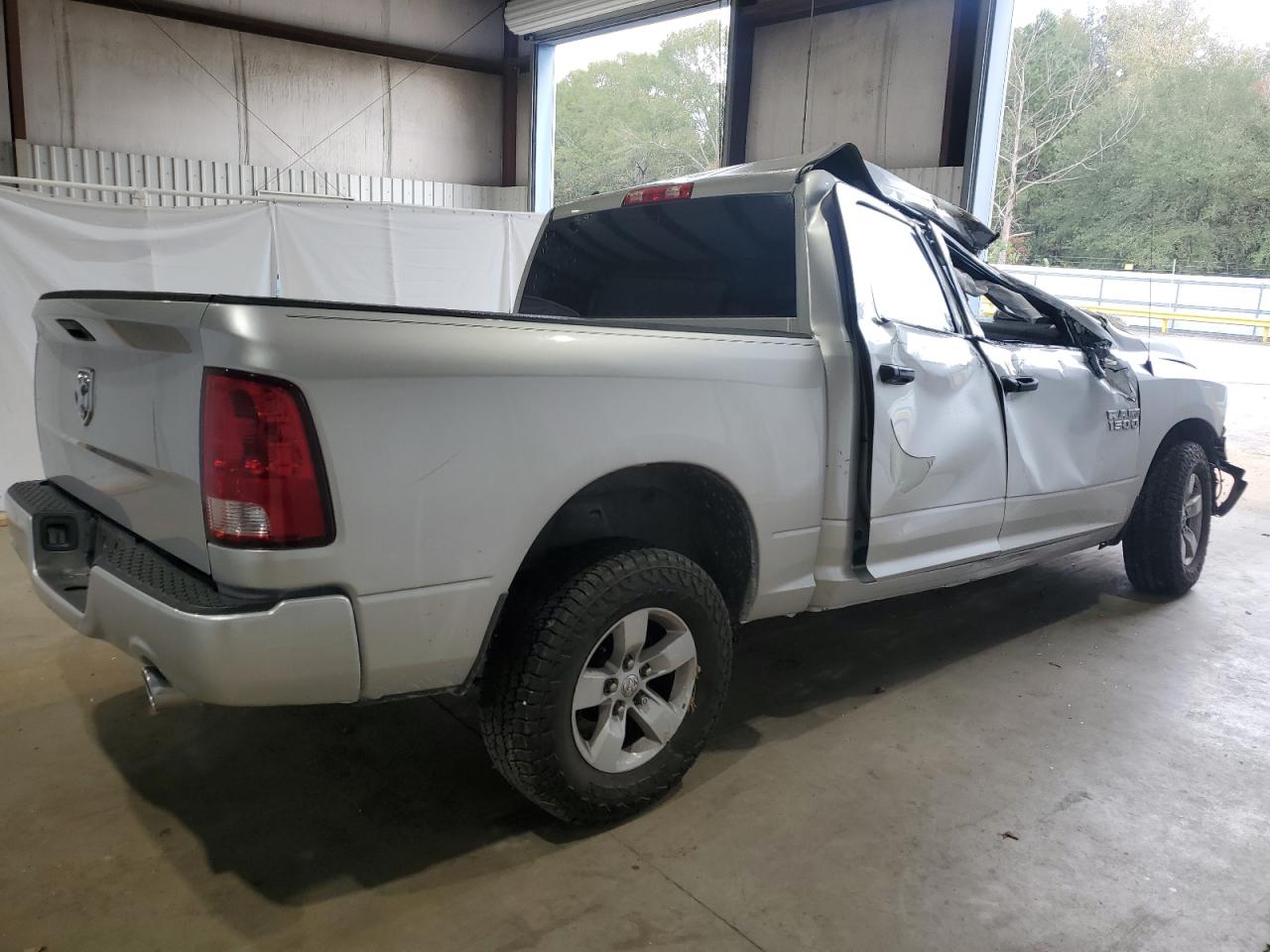 2018 RAM 1500 VIN 1C6RR6KTXJS340700 Copart auction photo, all over / minor dent/scratches damage thumbnail 3