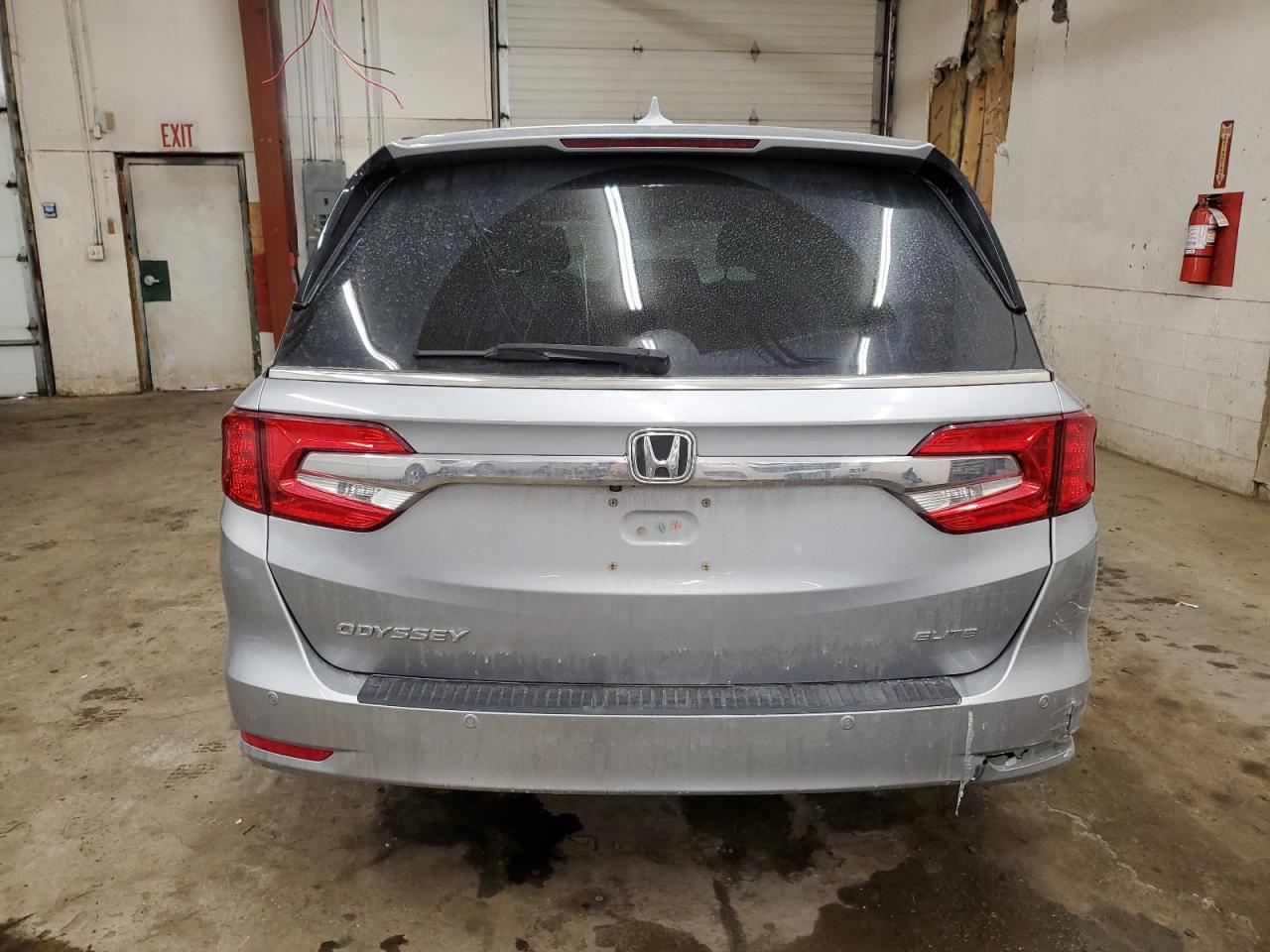 2018 Honda Odyssey VIN 5FNRL6H93JB030049 Copart auction photo, side damage thumbnail 6