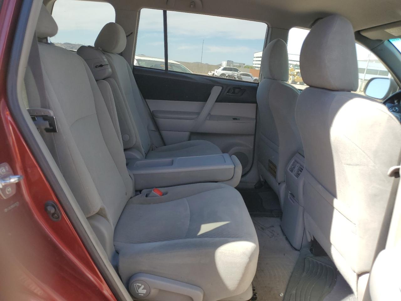 2010 Toyota Highlander VIN 5TDBK3EH5AS016728 Copart auction photo, front end / side damage thumbnail 11