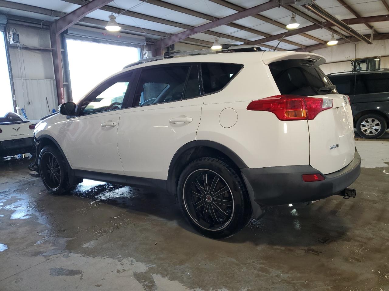 2014 Toyota RAV 4 VIN JTMWFREV0EJ011597 Copart auction photo, front end / minor dent/scratches damage thumbnail 2