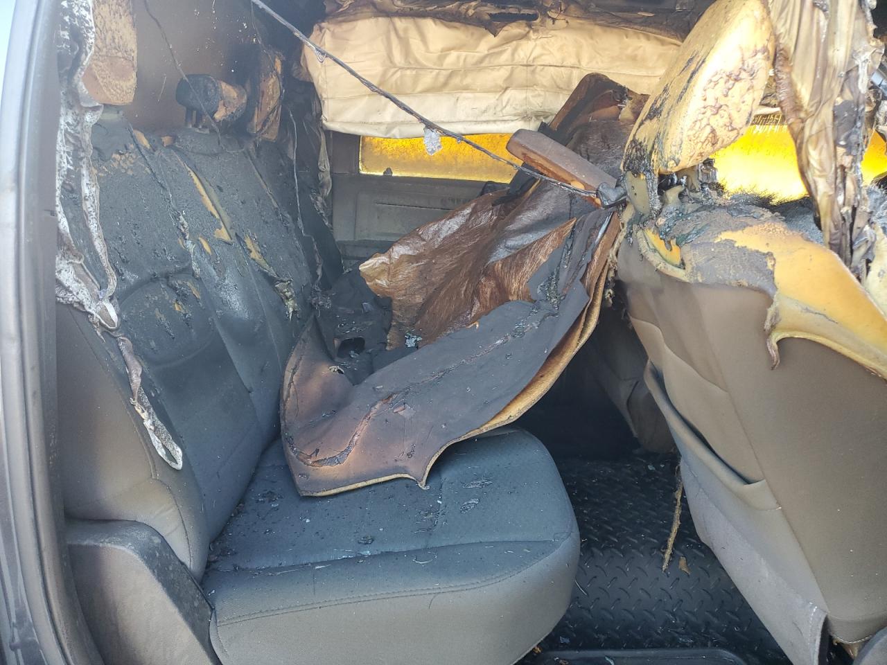 2015 RAM 1500 VIN 1C6RR6KT4FS506278 Copart auction photo, burn - engine / burn - interior damage thumbnail 11