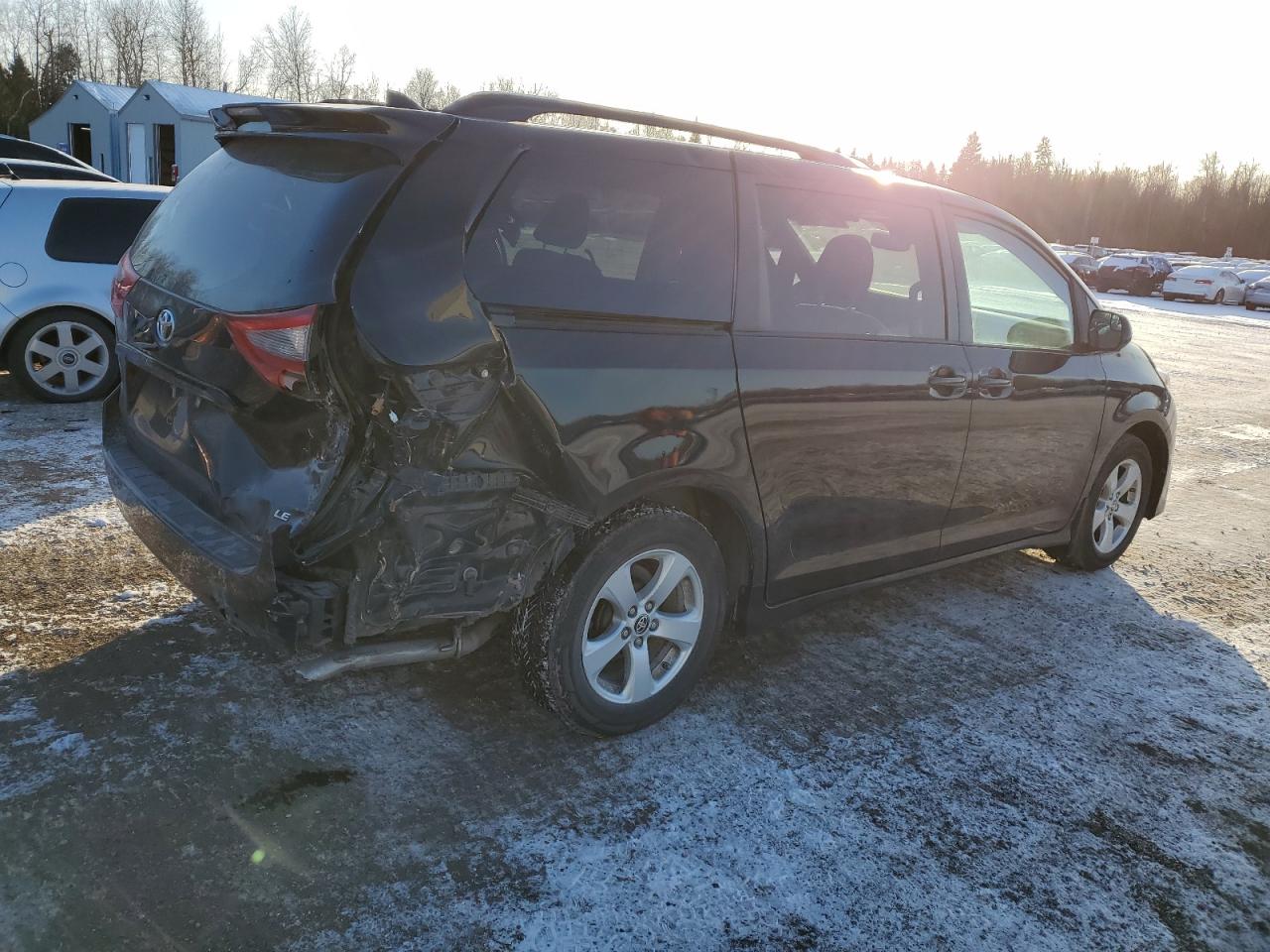 2020 Toyota Sienna VIN 5TDKZ3DC1LS077076 Copart auction photo, rear end damage thumbnail 3