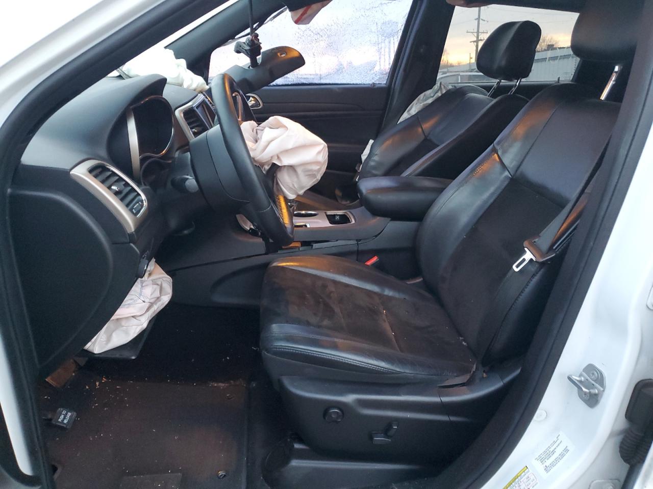 2015 Jeep Grand Cherokee VIN 1C4RJFAG3FC711217 Copart auction photo, all over damage thumbnail 7