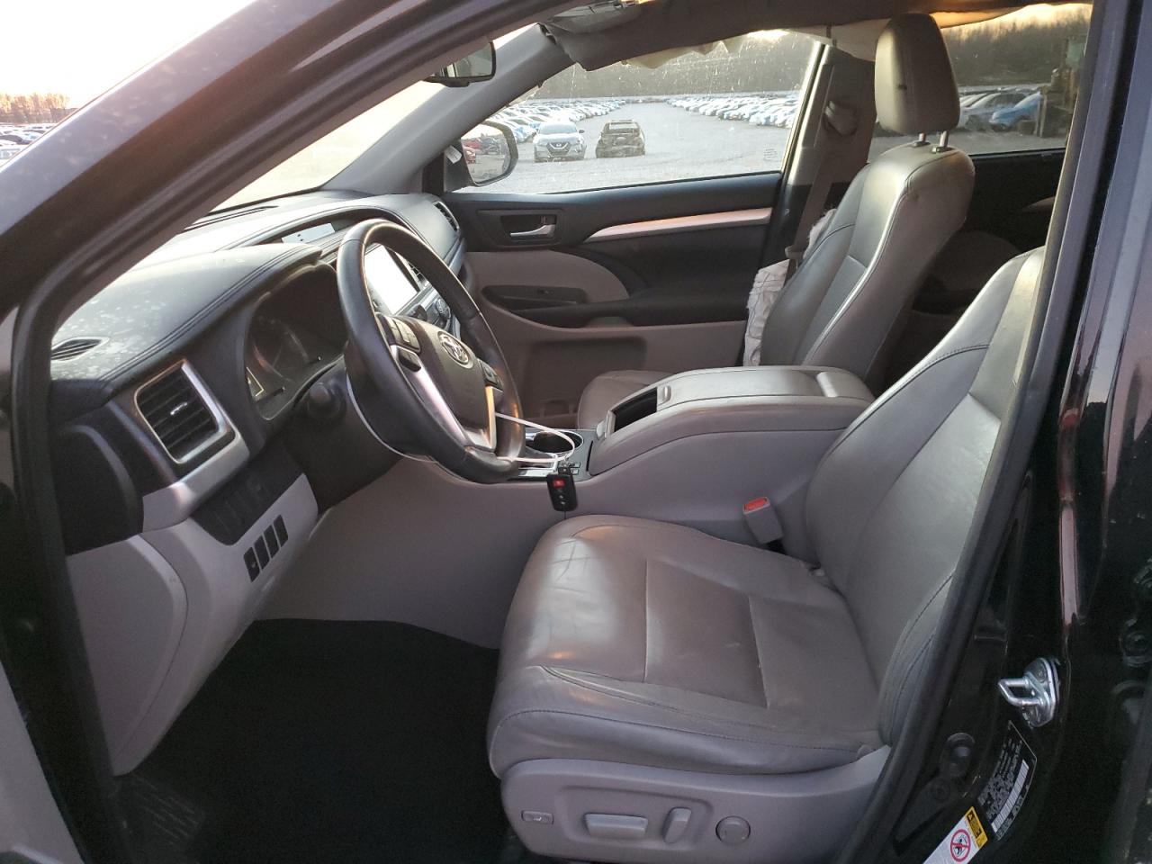 2016 Toyota Highlander VIN 5TDJKRFH2GS256258 Copart auction photo, all over damage thumbnail 7