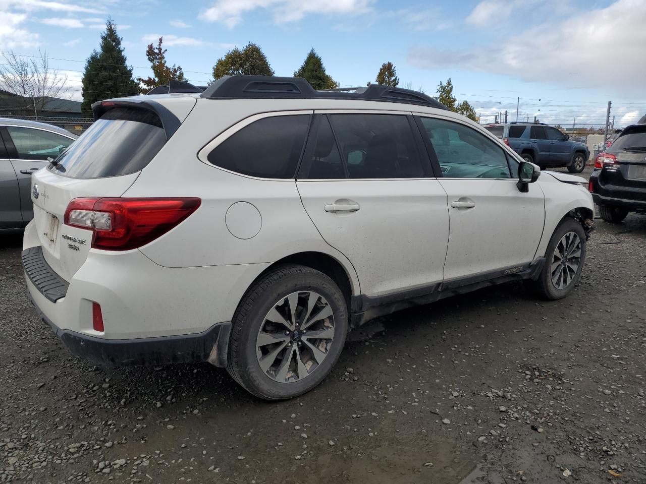 2017 Subaru Outback VIN 4S4BSENC5H3310766 Copart auction photo, front end damage thumbnail 3