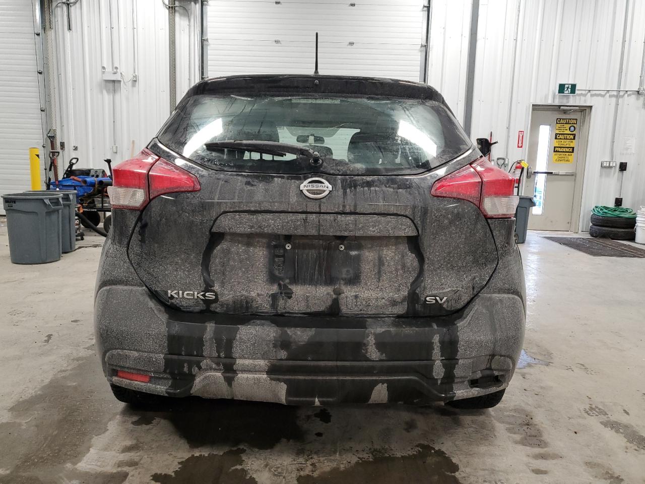 2019 Nissan Kicks VIN 3N1CP5CU7KL504073 Copart auction photo, side / front end damage thumbnail 6