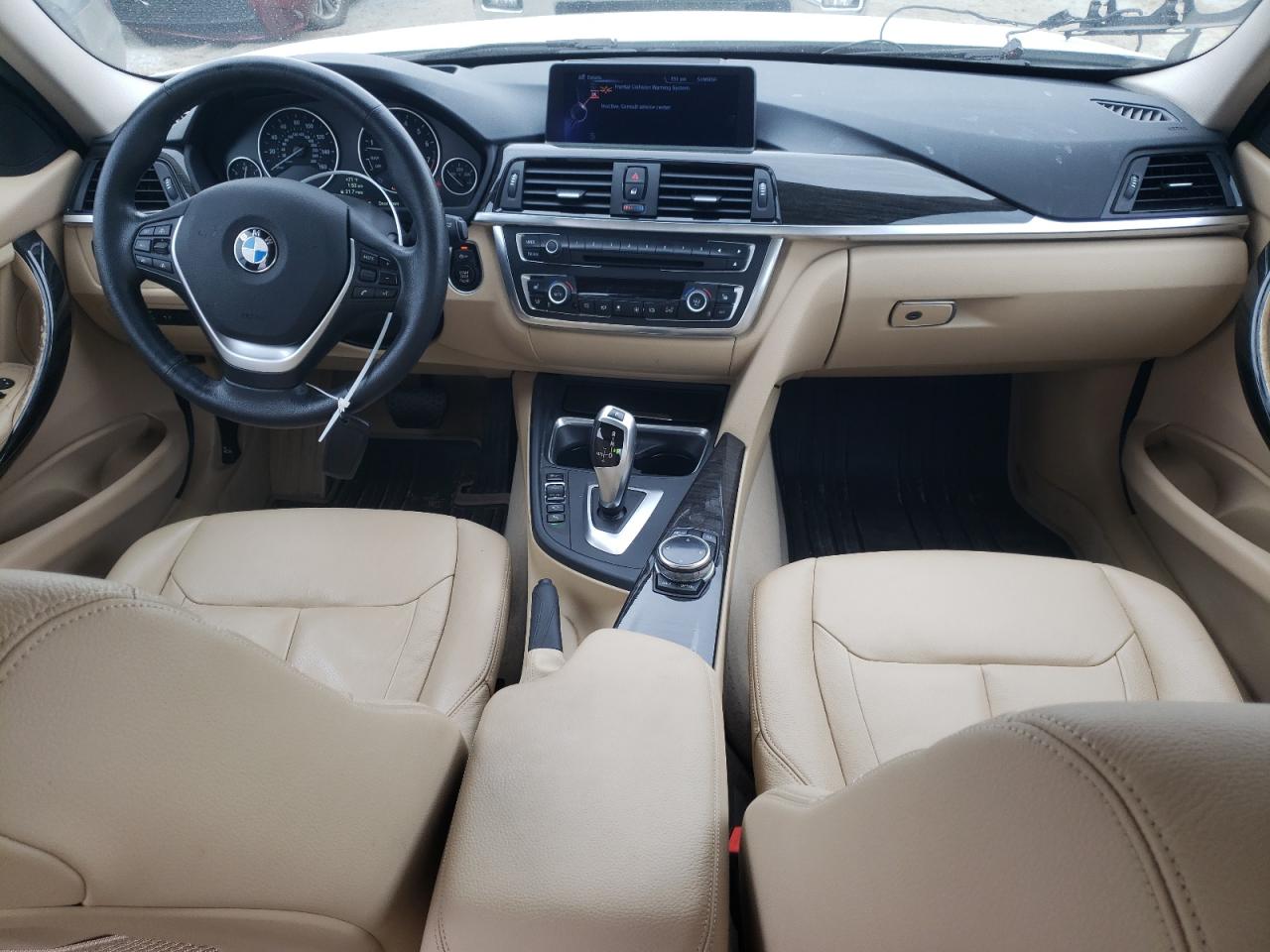 2014 BMW 3er VIN WBA3A9C54EF479062 Copart auction photo, front end / minor dent/scratches damage thumbnail 8