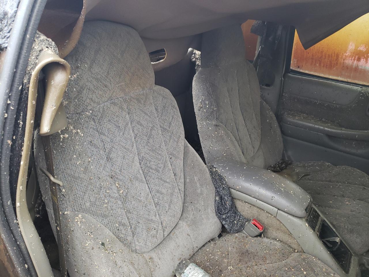 2001 GMC Sonoma VIN 1GTDT19W418197604 Copart auction photo, burn damage thumbnail 10
