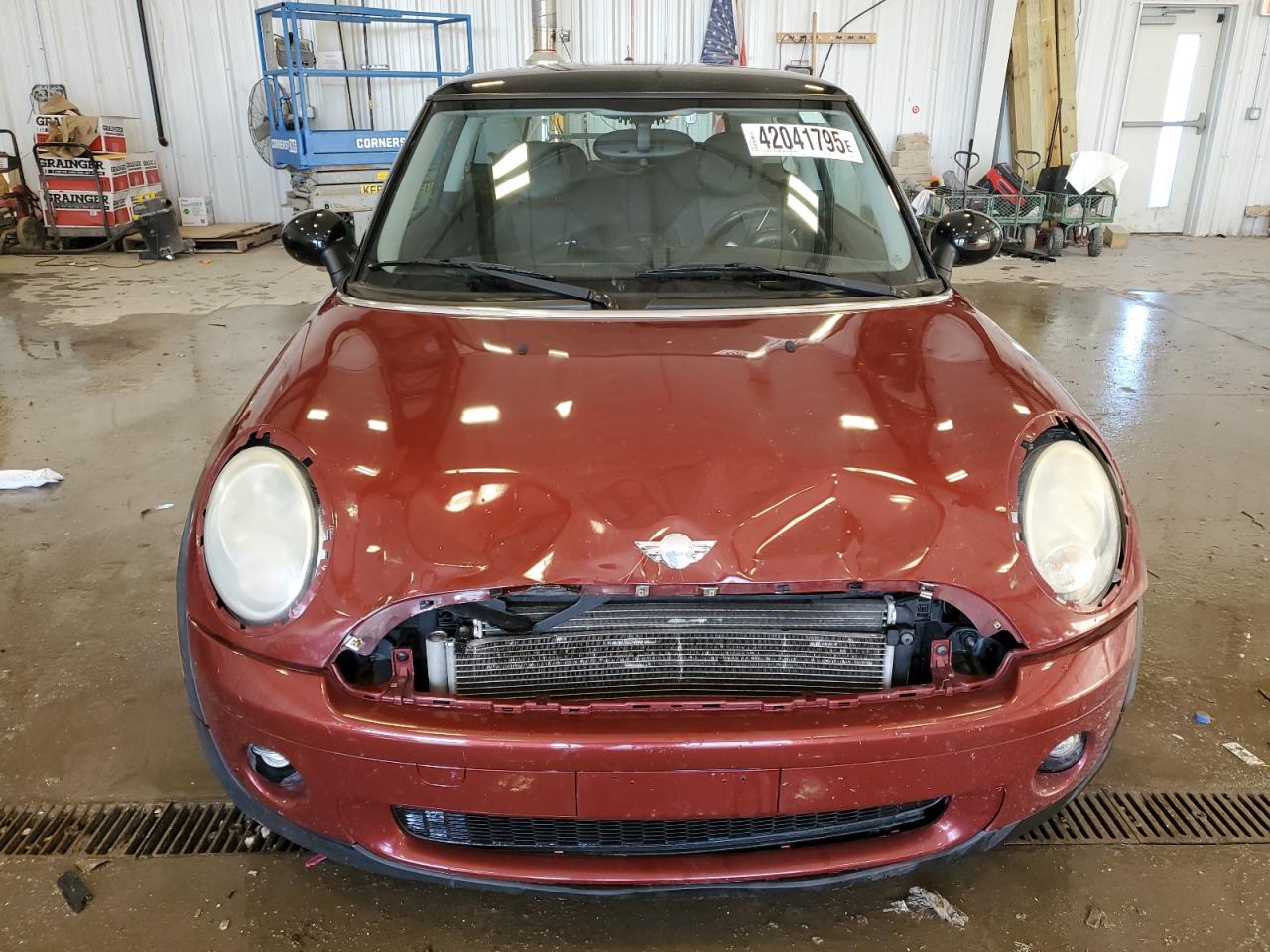 2009 MINI Cooper VIN WMWMF33509TW73680 Copart auction photo, front end damage thumbnail 5