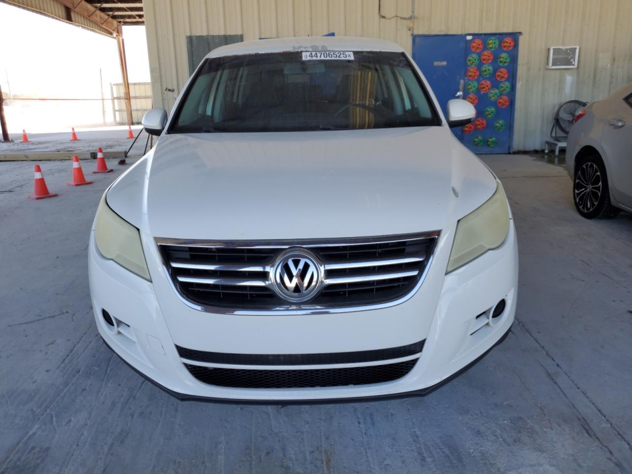 2009 Volkswagen Tiguan VIN WVGAV75N79W524108 Copart auction photo, normal wear damage thumbnail 5
