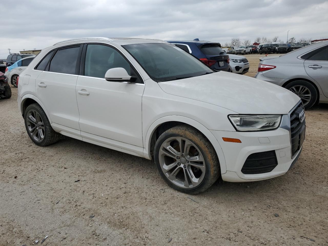 2016 Audi Q3 VIN WA1EFCFS5GR012403 Copart auction photo, minor dent/scratches damage thumbnail 4