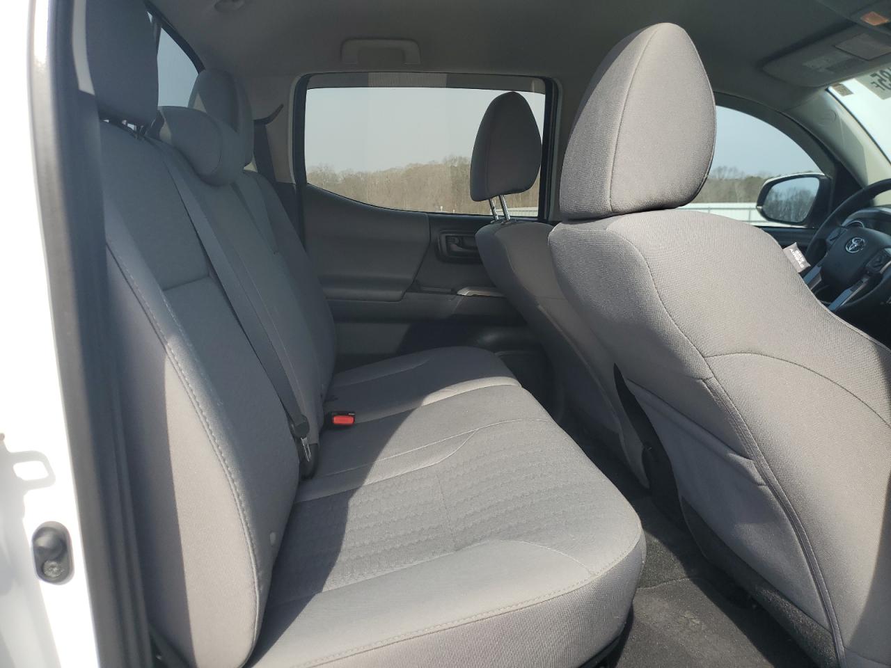 2018 Toyota Tacoma VIN 3TMCZ5AN4JM142599 Copart auction photo, rear end damage thumbnail 10