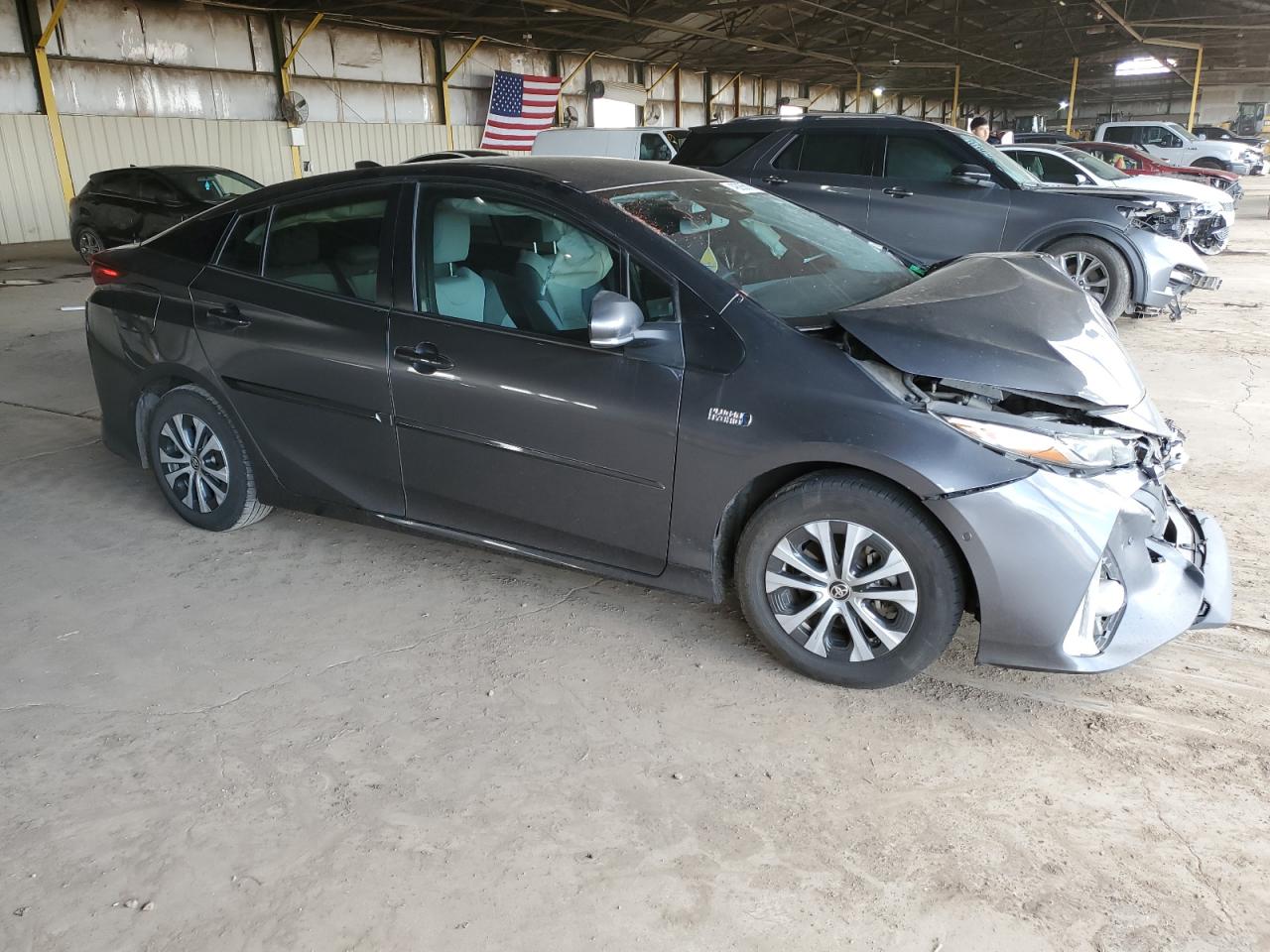 2021 Toyota Prius VIN JTDKAMFP2M3168776 Copart auction photo, front end / minor dent/scratches damage thumbnail 4