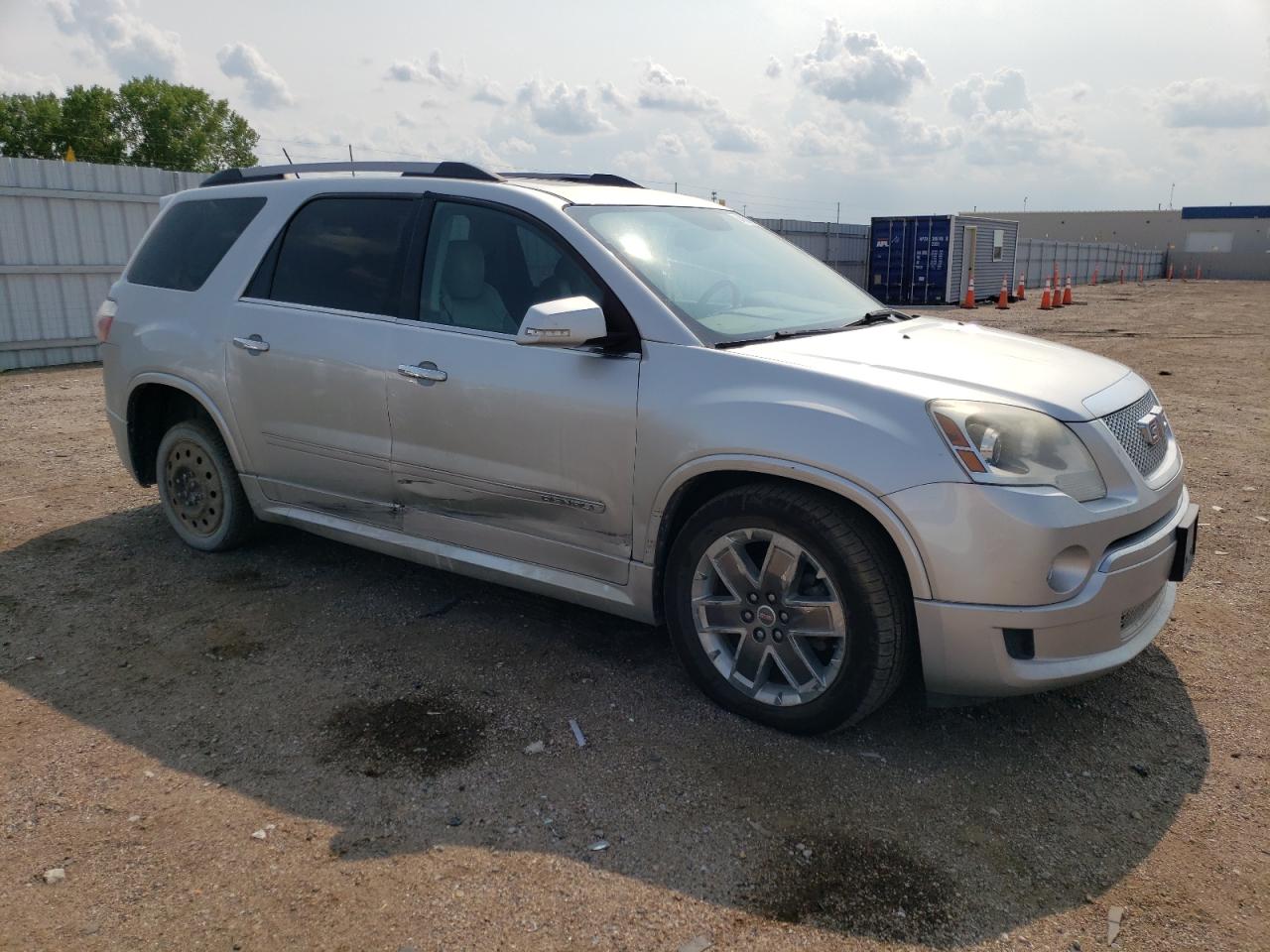 2011 GMC Acadia VIN 1GKKVTED4BJ240158 Copart auction photo, side / front end damage thumbnail 4