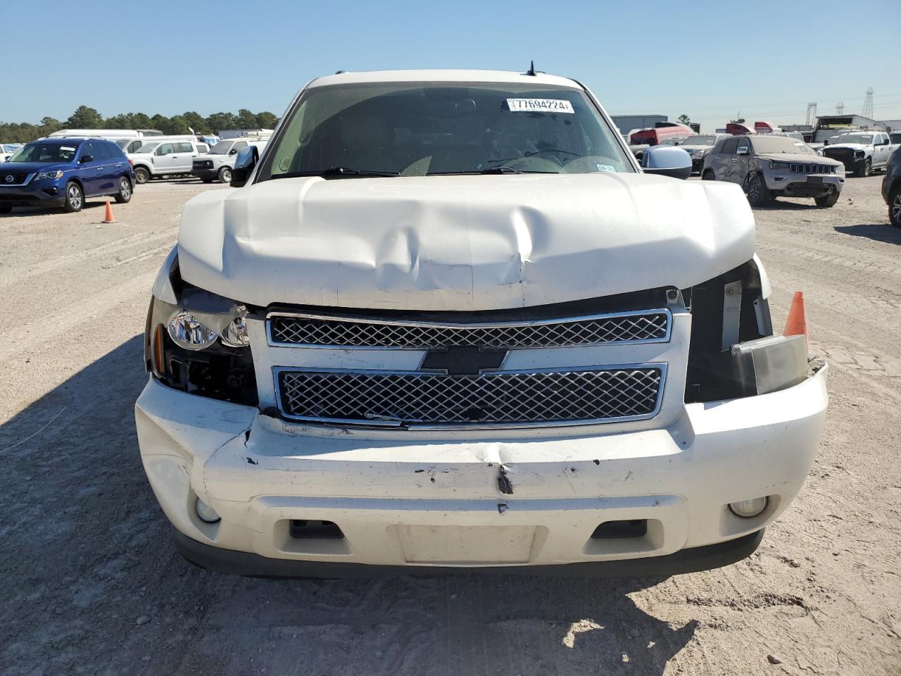 2011 Chevrolet Tahoe VIN 1GNSCCE08BR239635 Copart auction photo, front end damage thumbnail 5