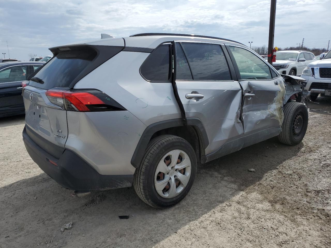 2020 Toyota RAV 4 VIN JTMH1RFV8LD046647 Copart auction photo, front end / side damage thumbnail 3