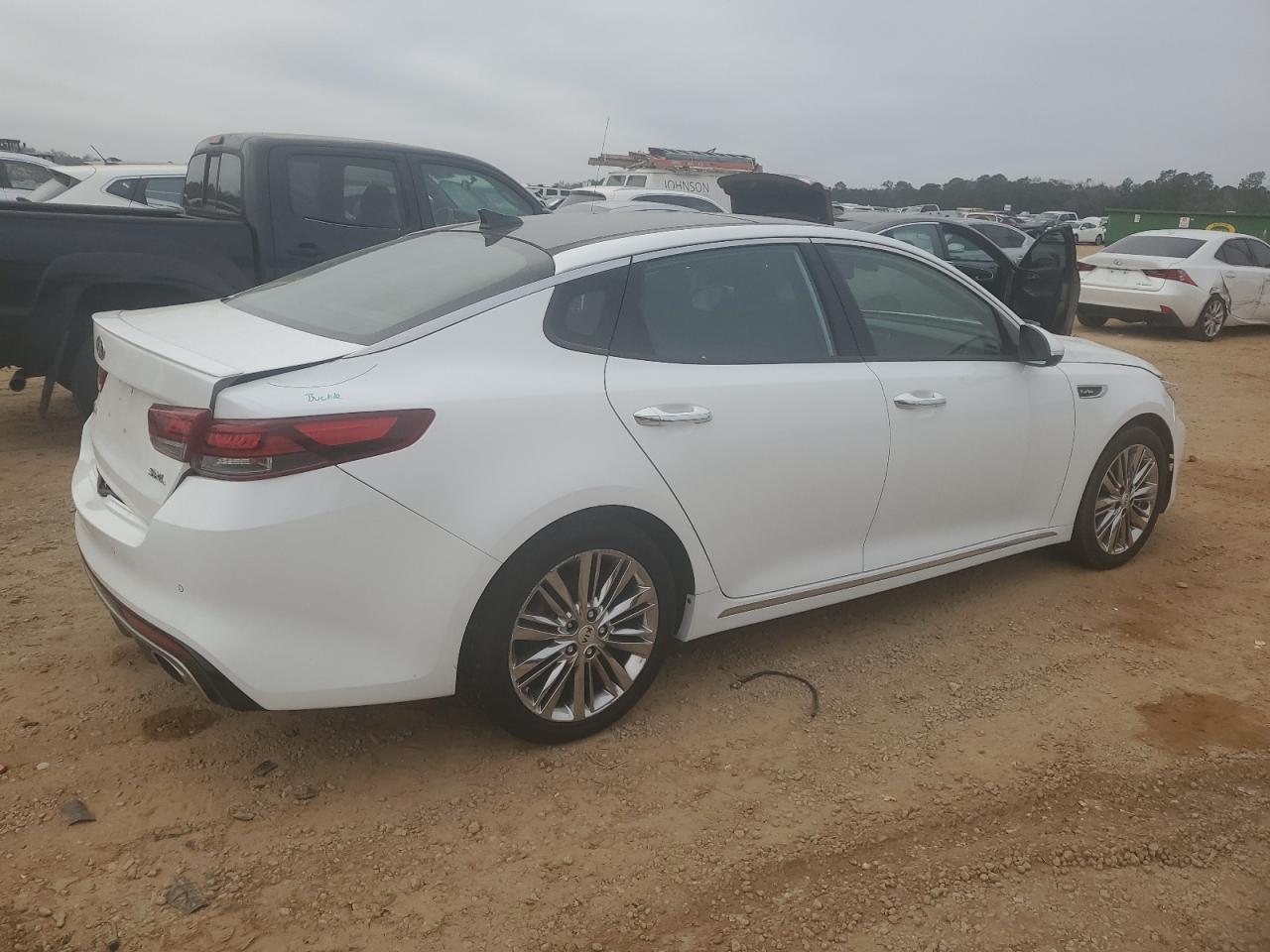 2016 KIA Optima VIN 5XXGV4L21GG087856 Copart auction photo, front end / minor dent/scratches damage thumbnail 3