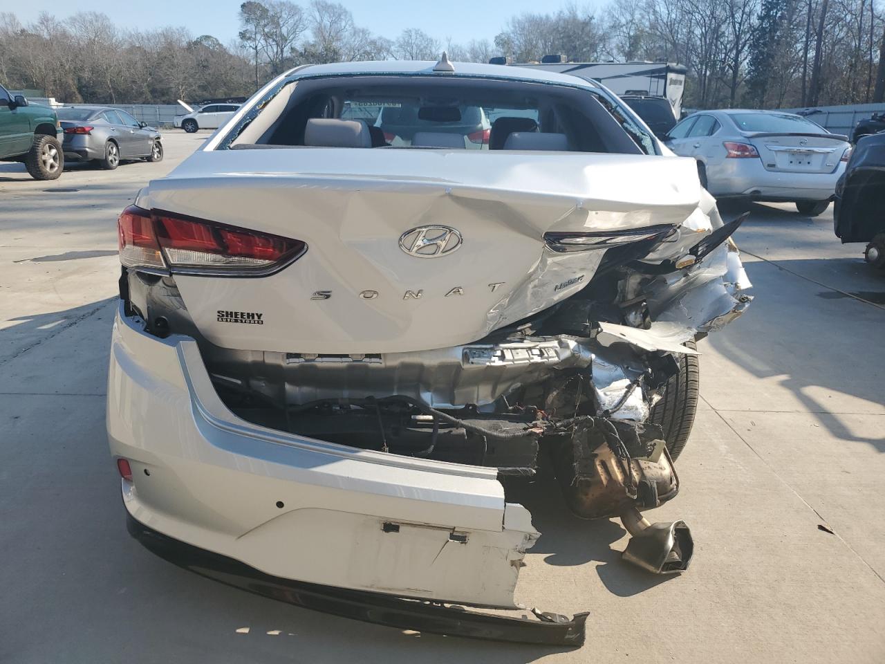 2018 Hyundai Sonata VIN 5NPE34AF3JH680147 Copart auction photo, rear end / minor dent/scratches damage thumbnail 6
