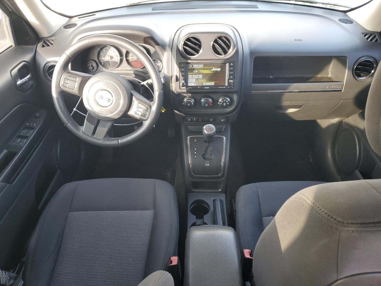 2014 Jeep Liberty (Patriot) VIN 1C4NJPFA9ED564306 Copart auction photo, minor dent/scratches damage thumbnail 8
