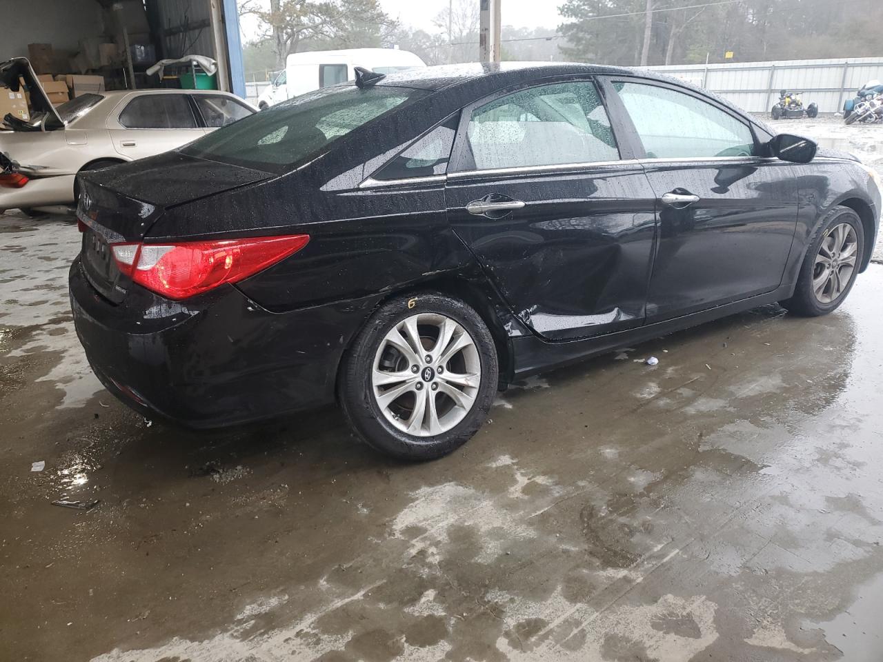 2011 Hyundai Sonata VIN 5NPEC4AC3BH135525 Copart auction photo, all over damage thumbnail 3