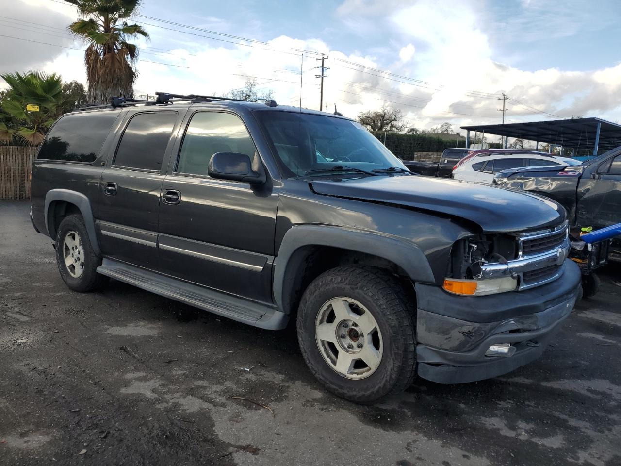 2005 Chevrolet Suburban VIN 3GNFK16Z85G196392 Copart auction photo, front end damage thumbnail 4