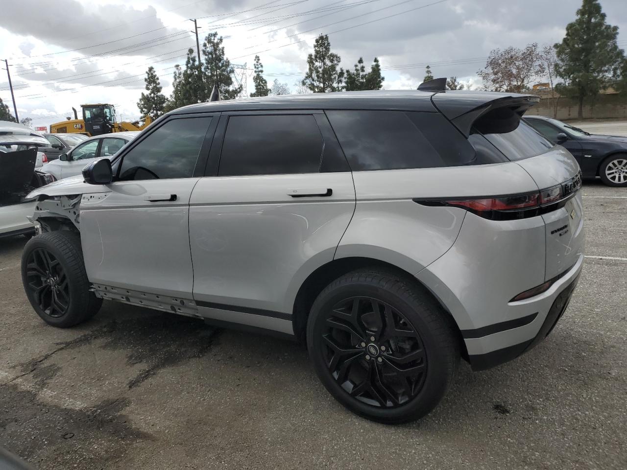 2020 Land Rover Range Rover VIN SALZJ2FX8LH061082 Copart auction photo, front end / side damage thumbnail 2