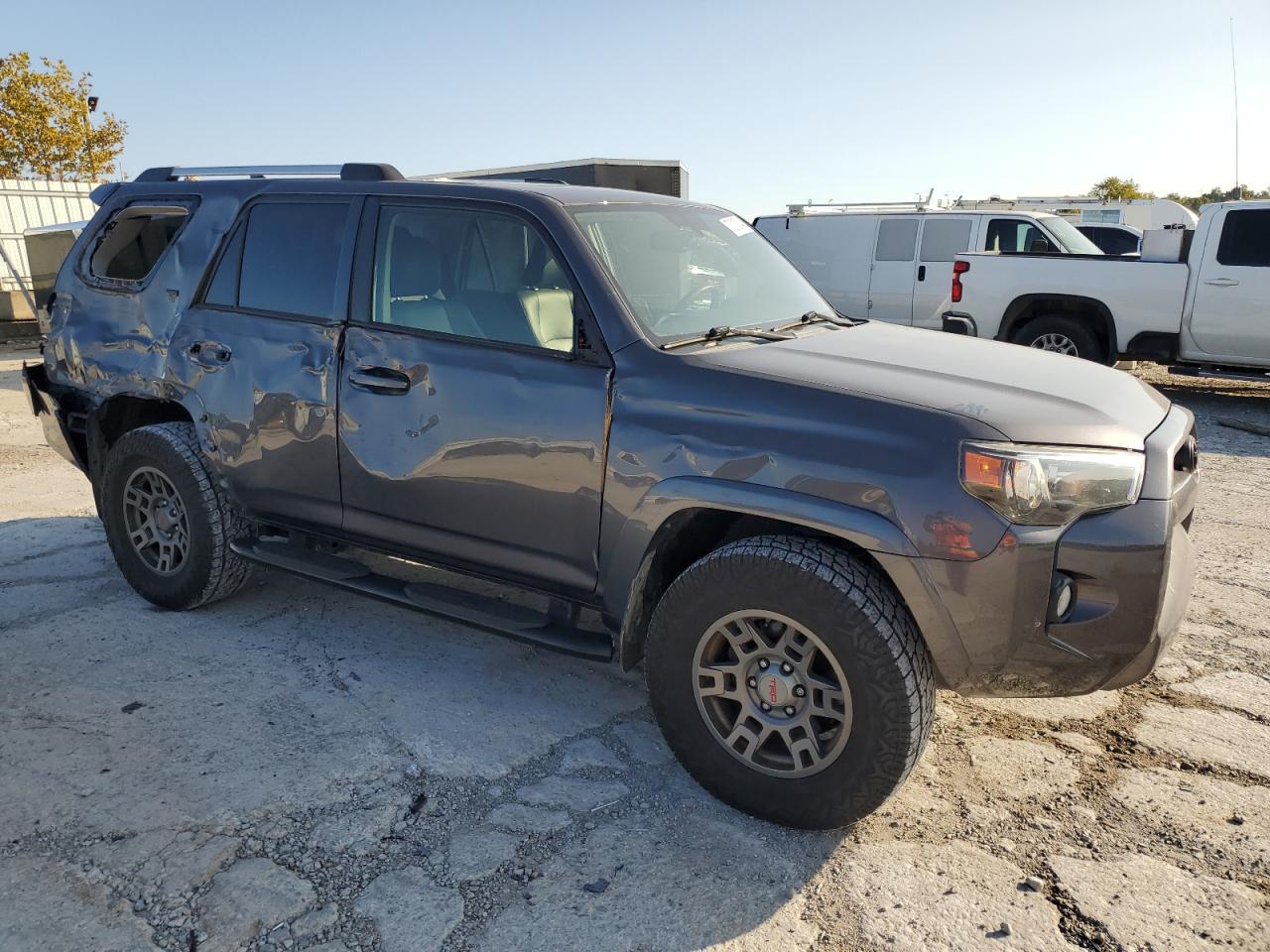2019 Toyota 4Runner VIN JTEBU5JR3K5688620 Copart auction photo, all over damage thumbnail 4