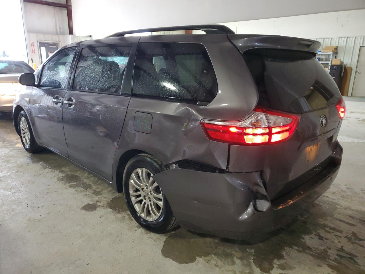 2015 Toyota Sienna VIN 5TDYK3DC3FS660784 Copart auction photo, rear end damage thumbnail 2