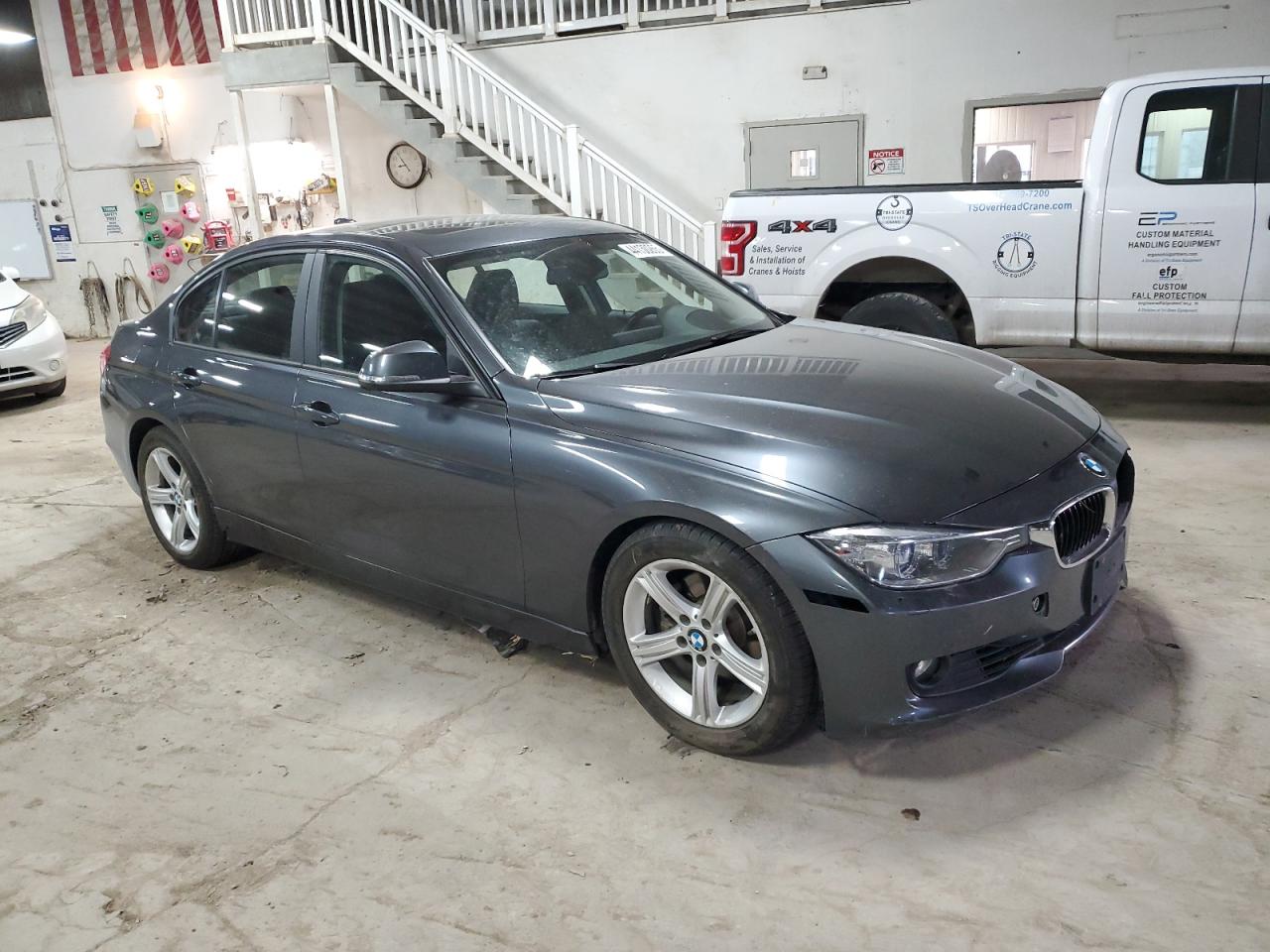 2015 BMW 3er VIN WBA3B3C57FF547298 Copart auction photo, front end / undercarriage damage thumbnail 4