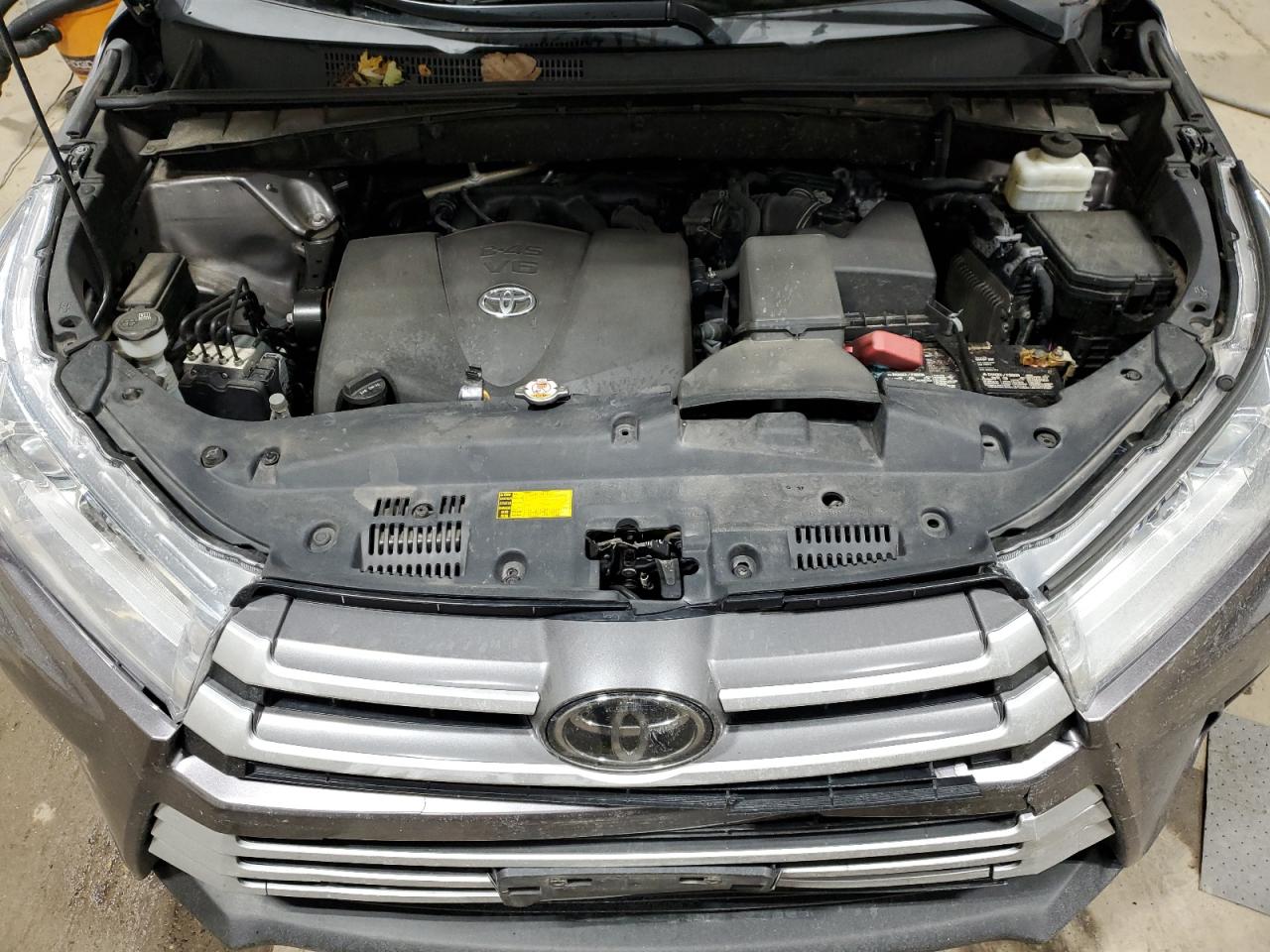 2019 Toyota Highlander VIN 5TDBZRFH5KS971804 Copart auction photo, rear end / front end damage thumbnail 13