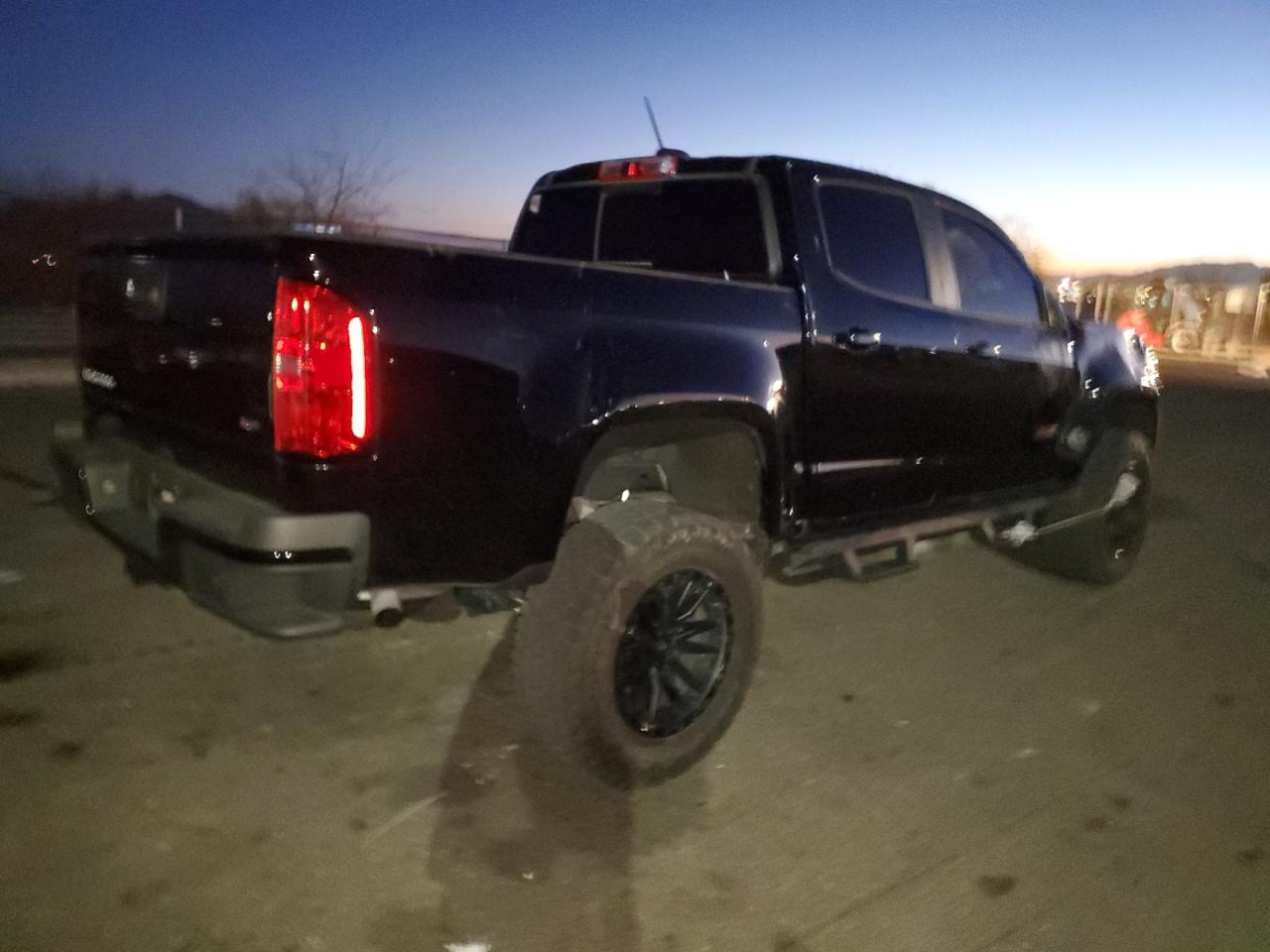 2022 Chevrolet Colorado VIN 1GCGTDEN1N1285116 Copart auction photo, all over damage thumbnail 3
