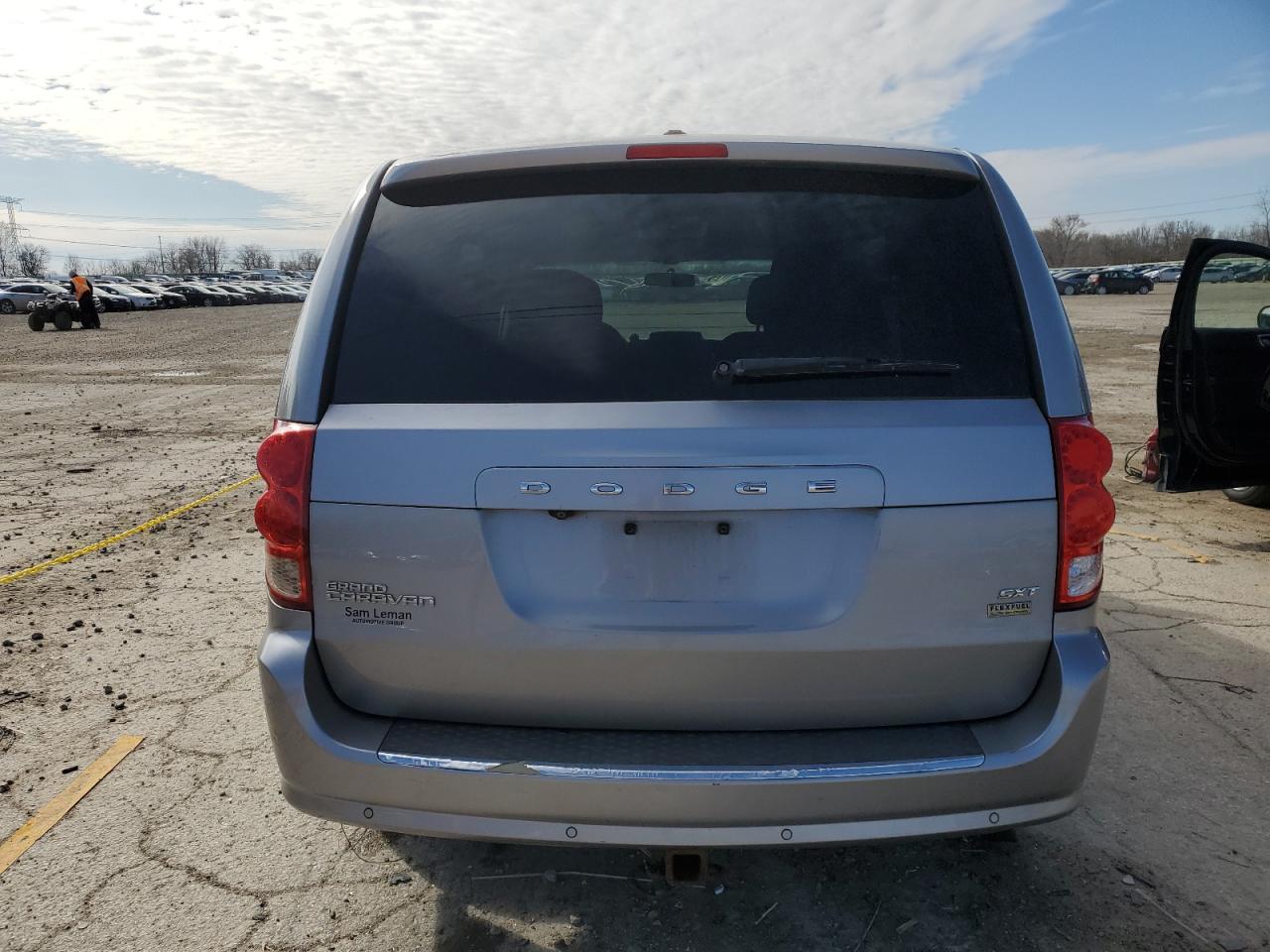 2014 Dodge Caravan VIN 2C4RDGCG9ER321562 Copart auction photo, mechanical damage thumbnail 6