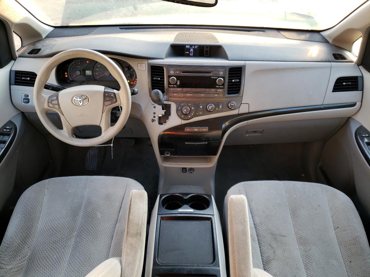 2011 Toyota Sienna VIN 5TDKK3DC4BS130002 Copart auction photo, front end damage thumbnail 8