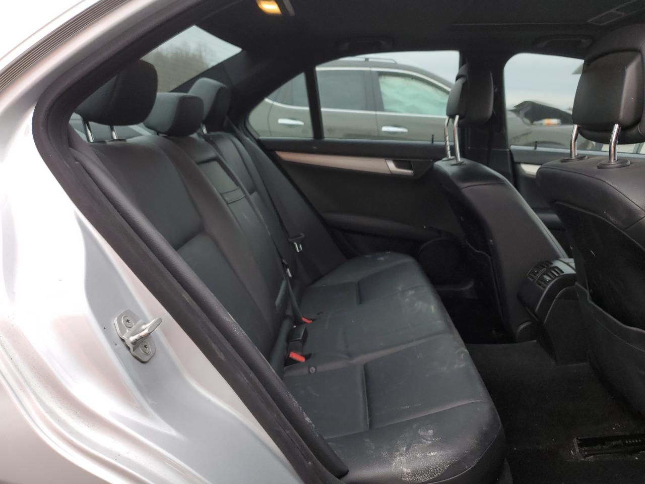 2014 Mercedes-Benz C-klasse VIN WDDGF8AB5ER308110 Copart auction photo, front end / minor dent/scratches damage thumbnail 10