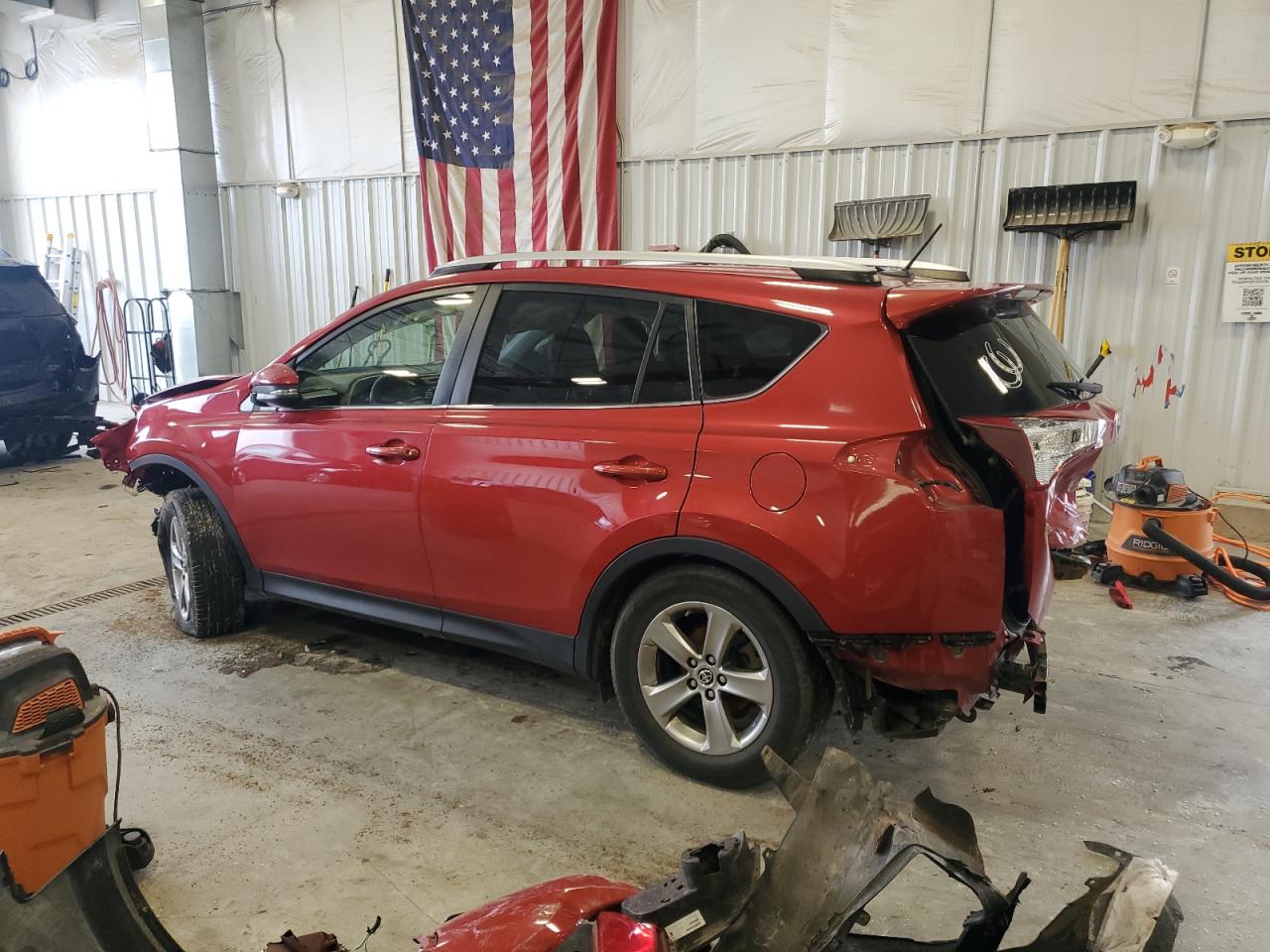 2015 Toyota RAV 4 VIN JTMRFREV0FD151632 Copart auction photo, front end / rear end damage thumbnail 2