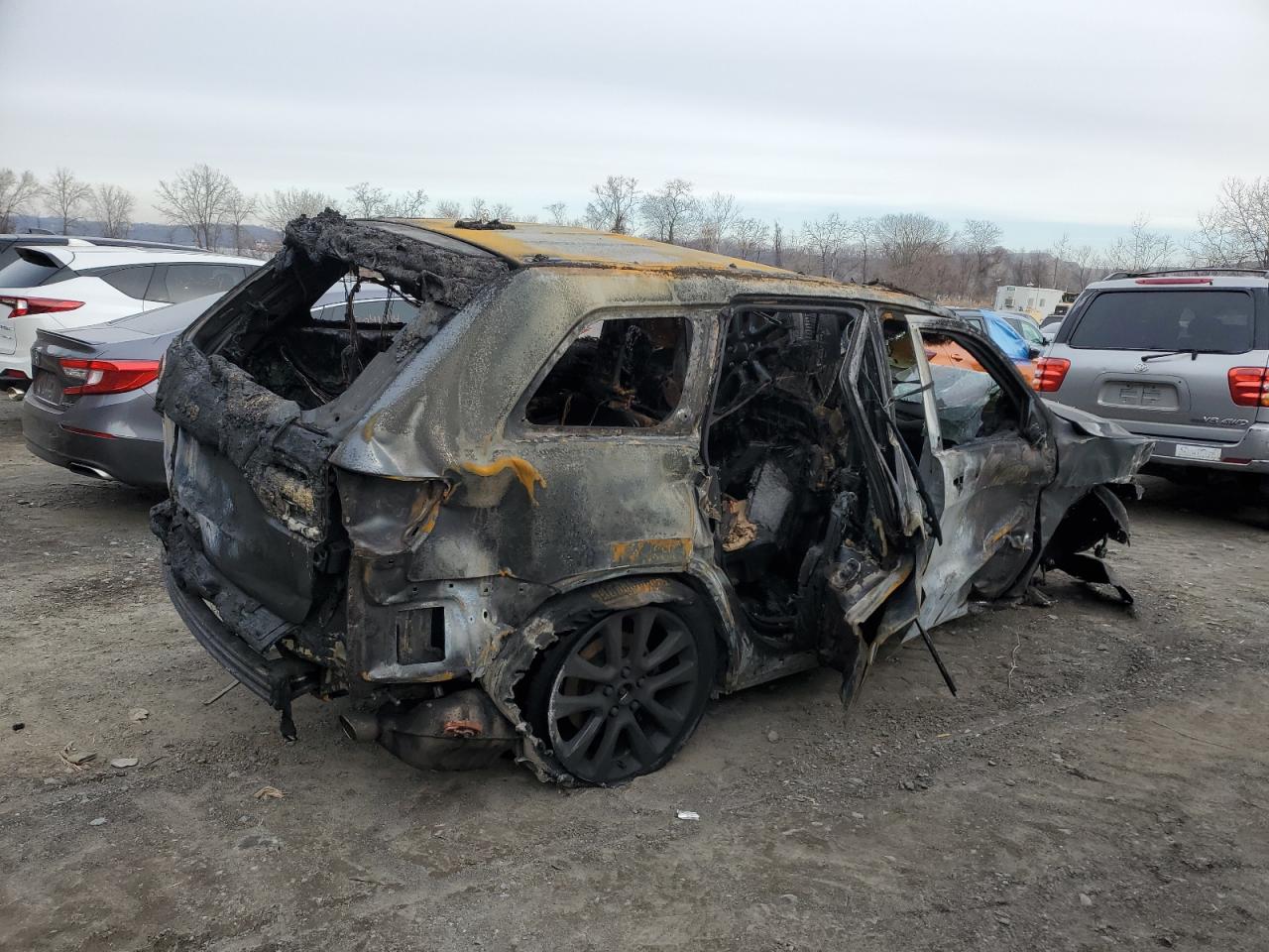 2020 Jeep Grand Cherokee VIN 1C4RJFAG7LC126314 Copart auction photo, burn damage thumbnail 3