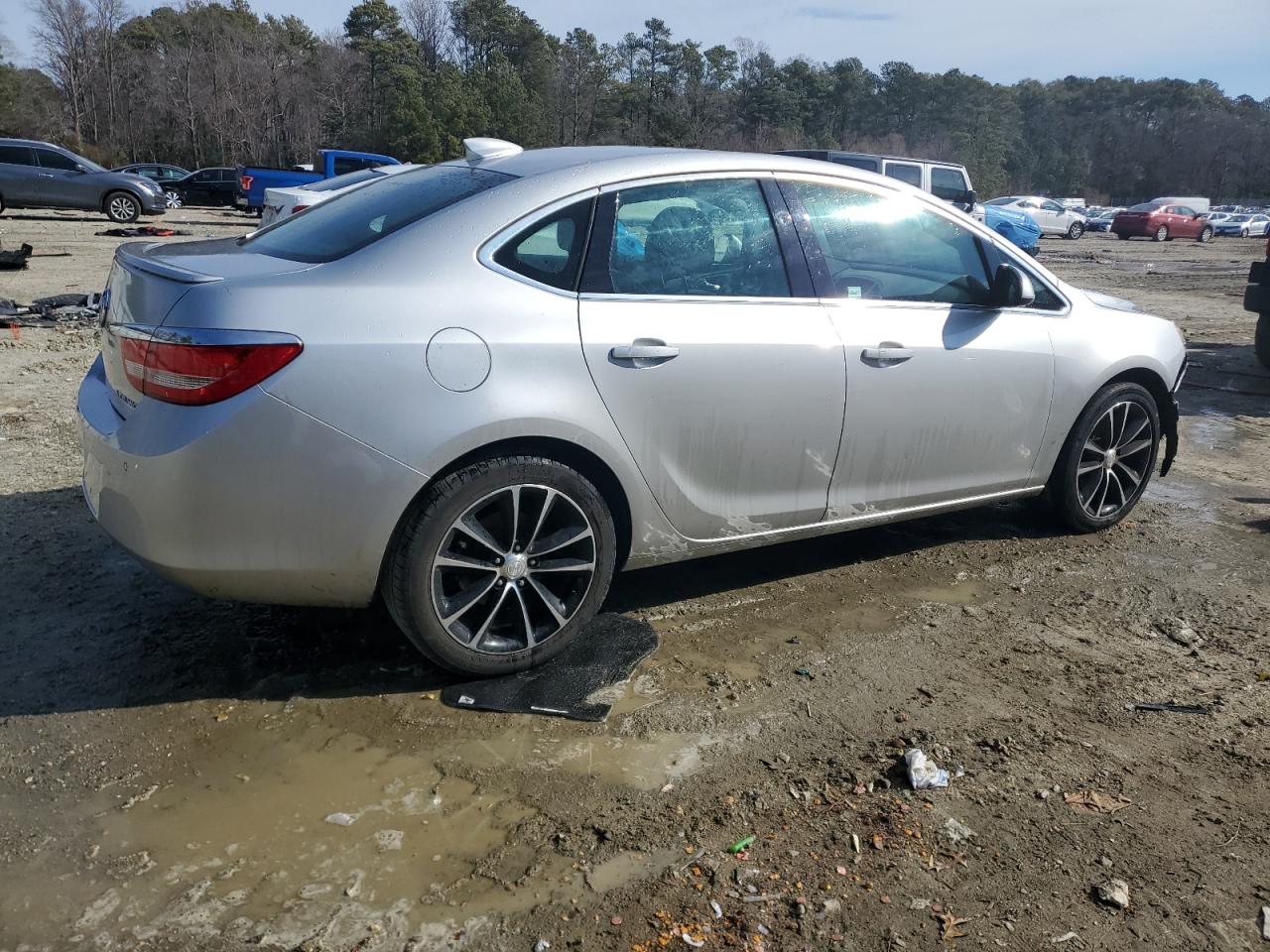 2016 Buick Verano VIN 1G4PW5SK2G4174952 Copart auction photo, front end damage thumbnail 3