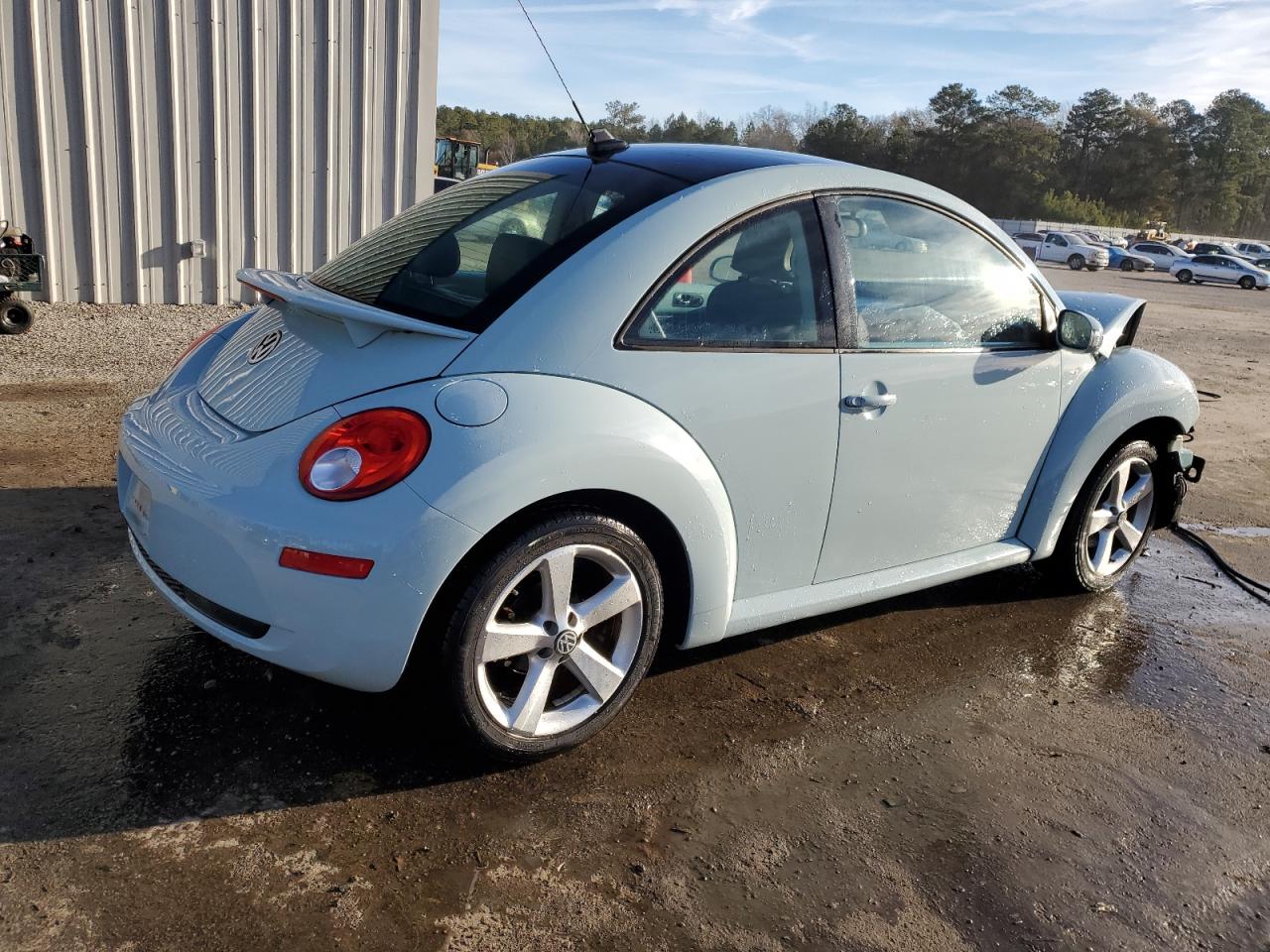 2010 Volkswagen Beetle VIN 3VWPW3AG9AM035531 Copart auction photo, front end damage thumbnail 3