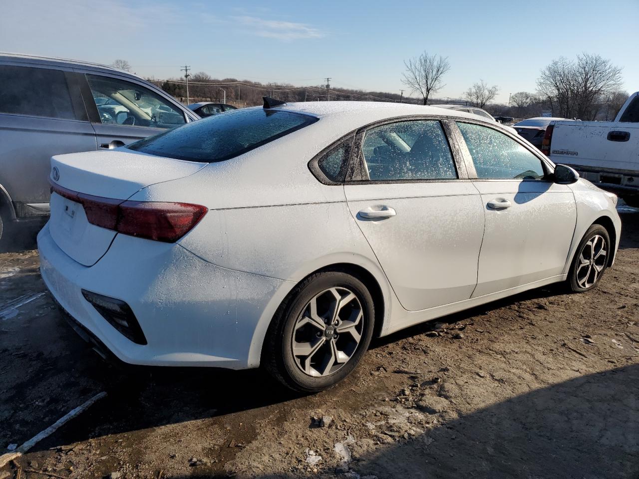 2021 KIA Forte VIN 3KPF24AD1ME308496 Copart auction photo, undercarriage damage thumbnail 3