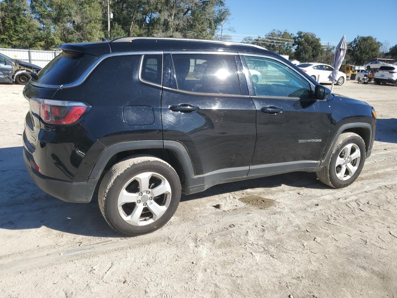 2018 Jeep Compass VIN 3C4NJDBB4JT436606 Copart auction photo, undercarriage / mechanical damage thumbnail 3