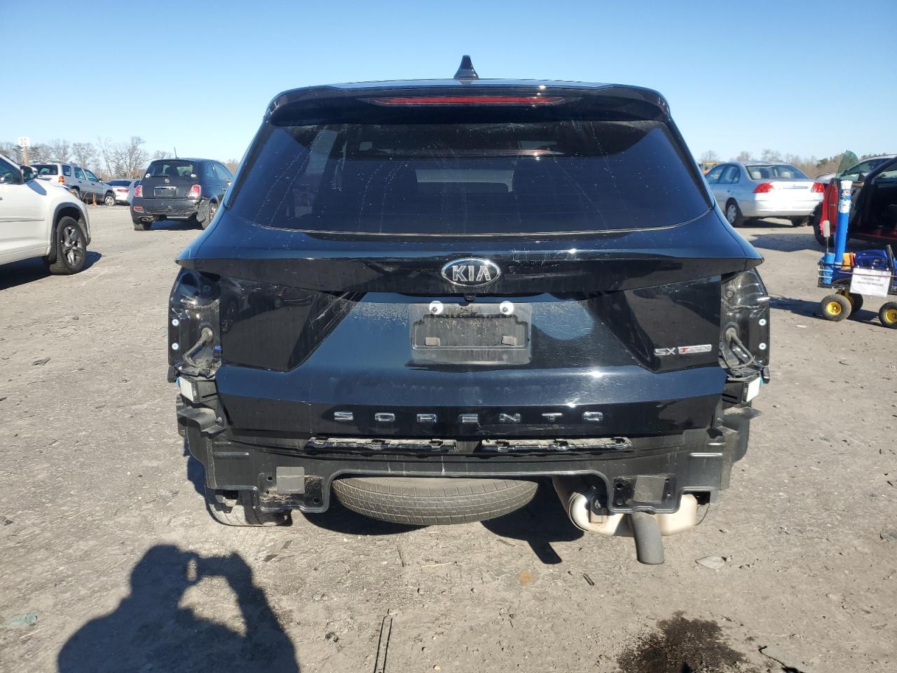 2021 KIA Sorento VIN 5XYRK4LF2MG048527 Copart auction photo, front end / side damage thumbnail 6